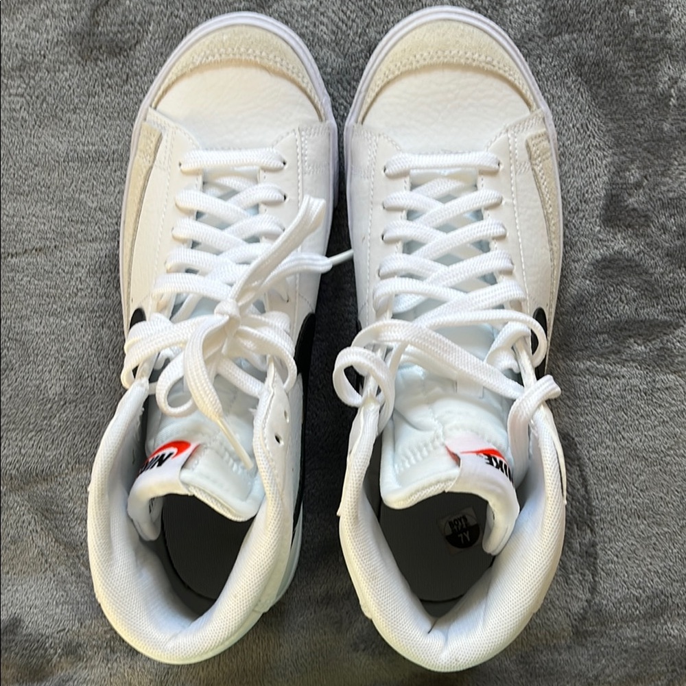 Nike Blazer Mid '77 (GS) Sneakers - Picture 3 of 3